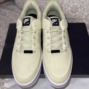 BRAND NEW! Women’s AF1 Suede Sneakers